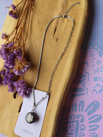 Cinsis Orgonite mix: orgonite Hanger 2 in 1 + RVS Zilver ketting nr 3021