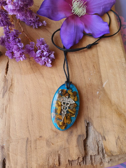 Orgonite hanger Tijgeroog met Bergkristal 30 x 55mm (nr 128)