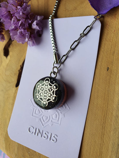 Cinsis Orgonite mix: orgonite Hanger 2 in 1 + RVS Zilver ketting nr 3021