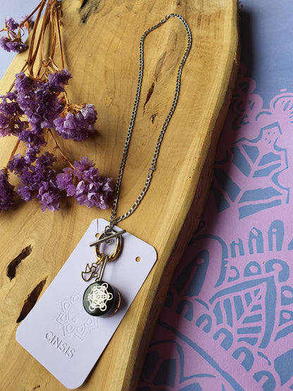 Cinsis Orgonite mix: orgonite Hanger 2 in 1 + RVS Zilver / Goud ketting nr 3020