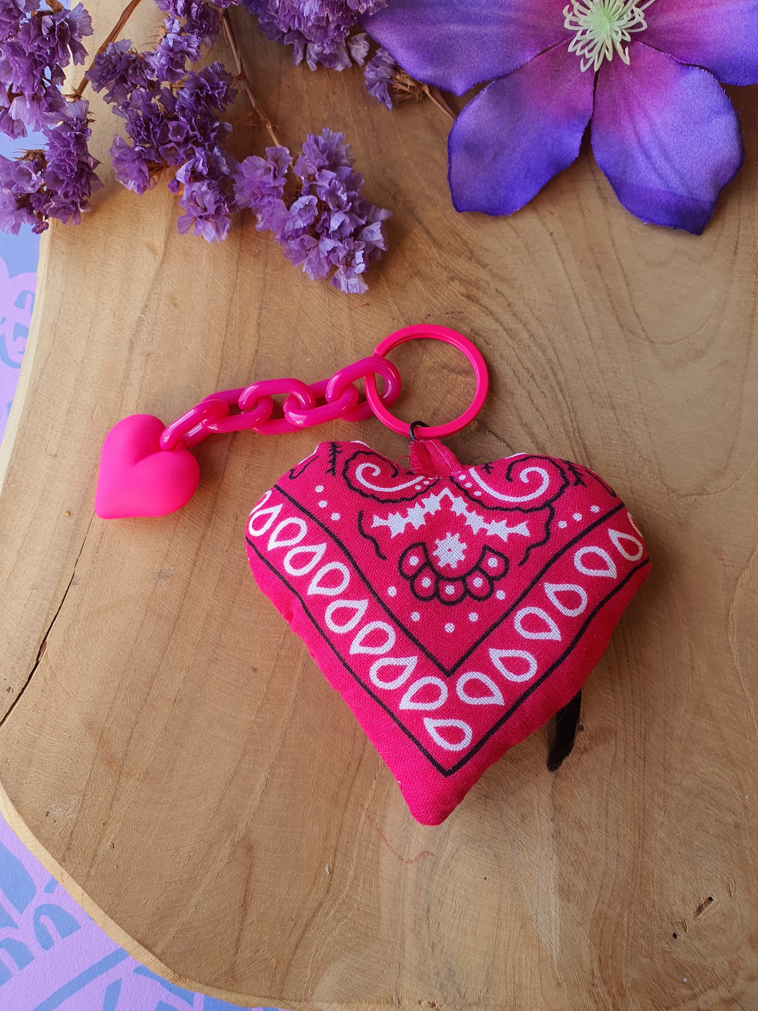 Sleutelhanger tassenhanger bandana hart fuchsia