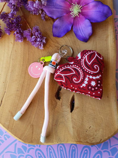 Sleutelhanger tassenhanger bandana hart rood-roze
