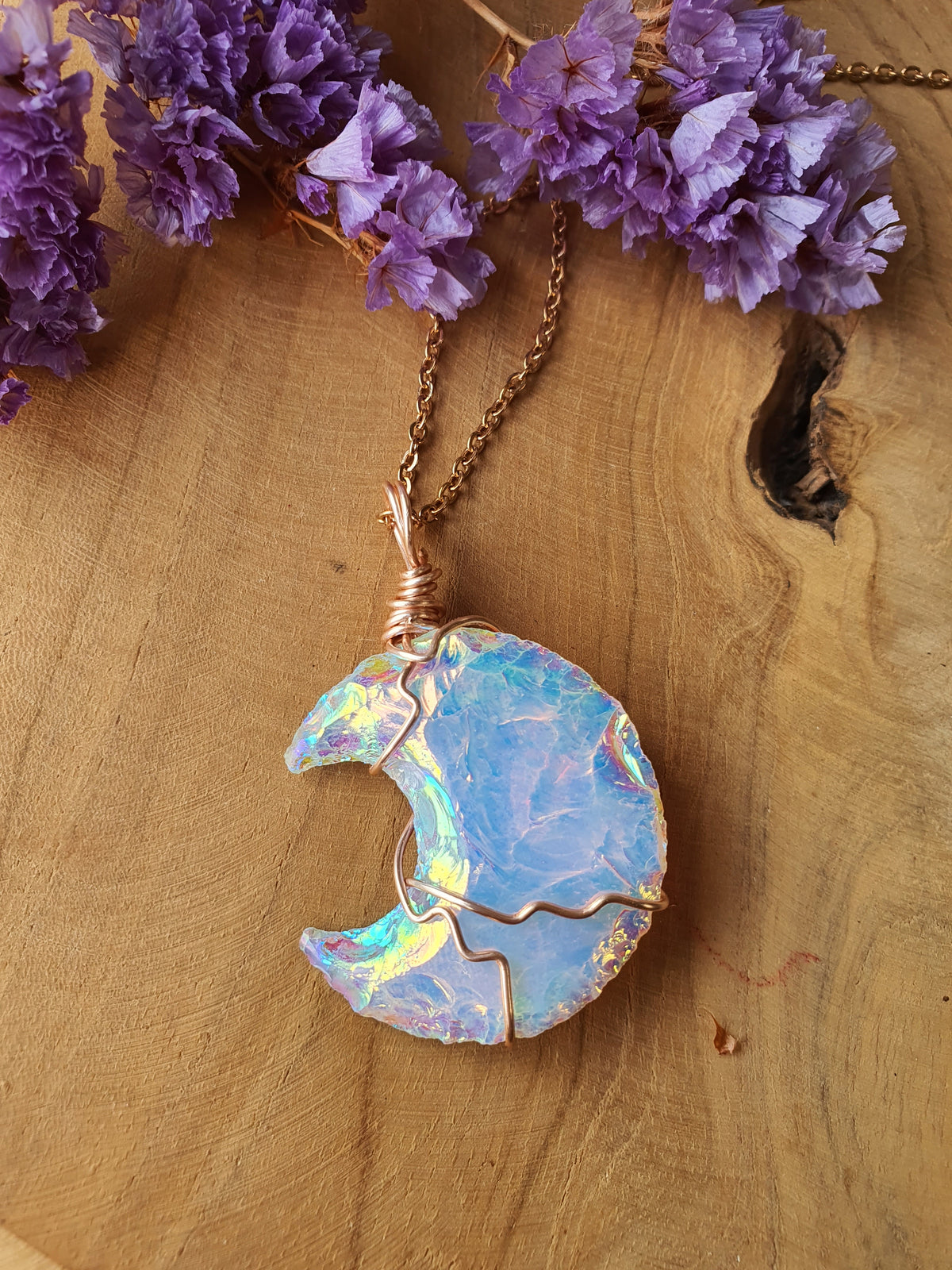 Wire wrapped Maan hanger Angel aura kwarts. (nr 12) achterzijde