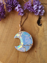 Wire wrapped Maan hanger Angel aura kwarts. (nr 12) achterzijde