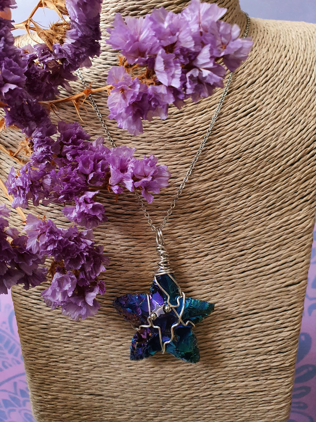 Wire wrapped Ster hanger Rainbow (regenboog/titanium) aura. (nr 10).