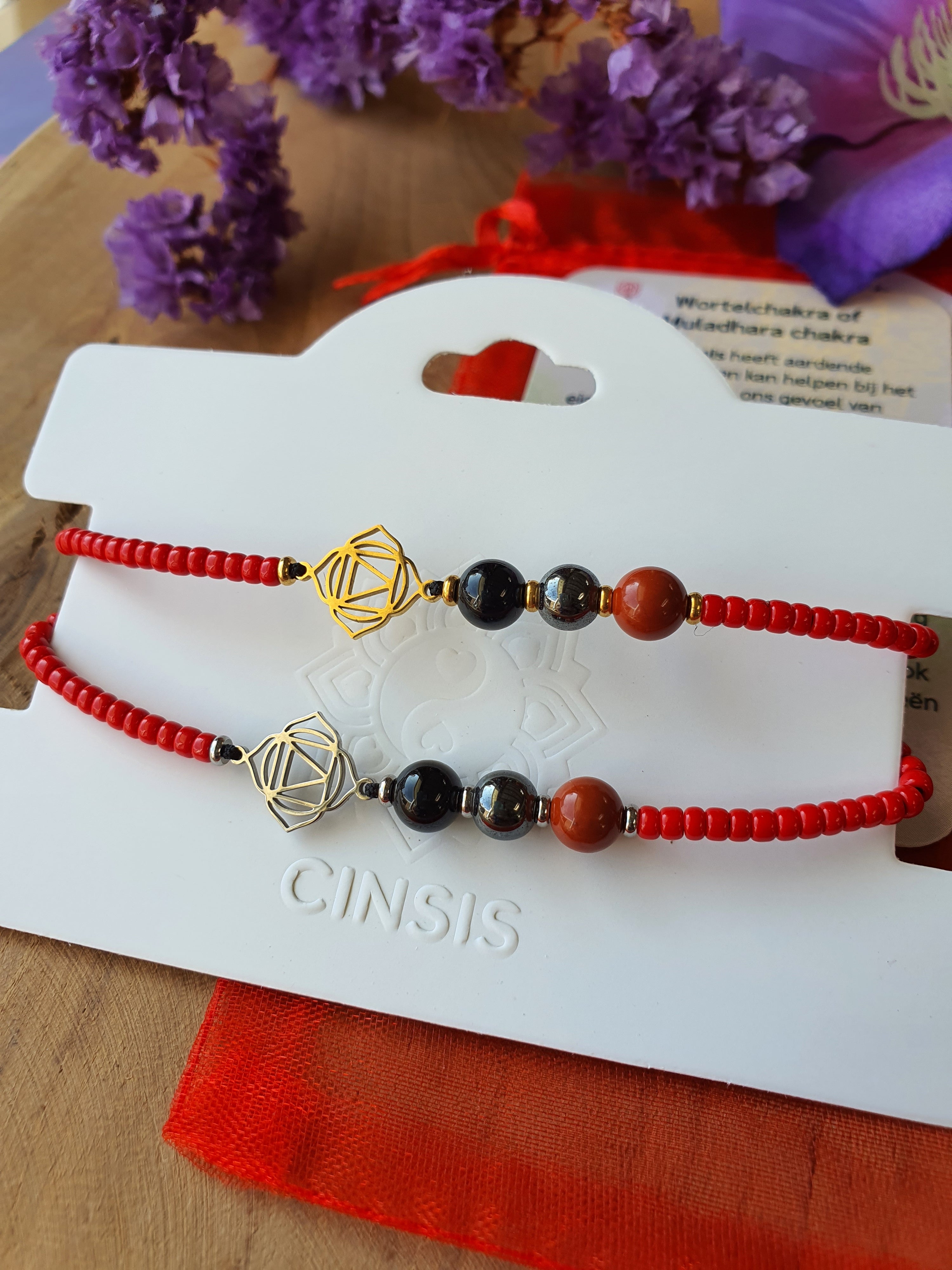 Edelstenen Wortelchakra Armband handgemaakt met RVS Symbool