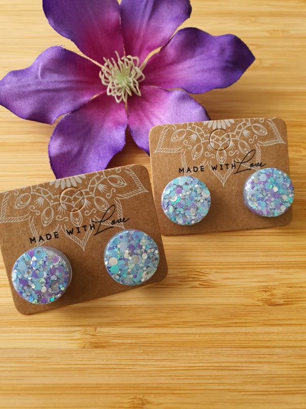 Resin oorbellen / oorknoppen (set 18)  Shine bright, Sparkle more :)
