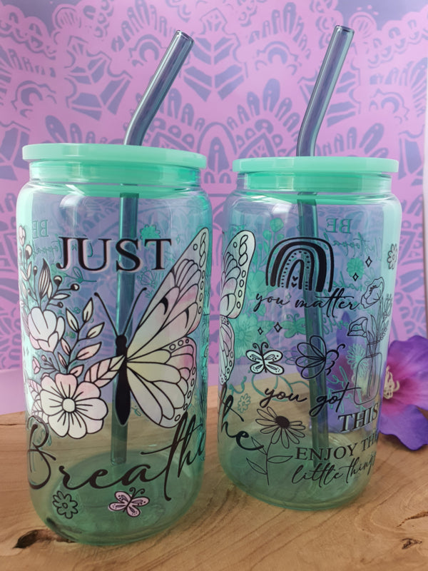 Drinkglas (blikvormige tumbler) met kunststof deksel en rietje &