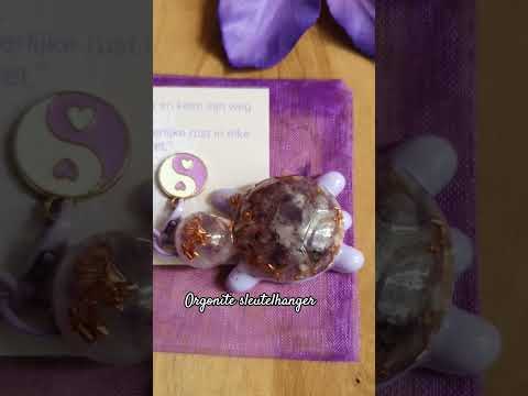 Orgonite sleutelhanger Schilpad Amethist met Bergkristal