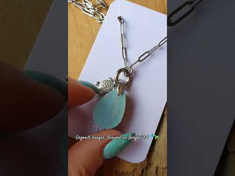 Orgonite Hanger Larimar en Bergkristal met RVS zilver ketting en schildpad bedel (nr 1017)